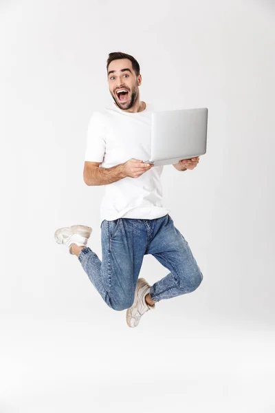 Comprimento total de um homem bonito e alegre — Fotografia de Stock