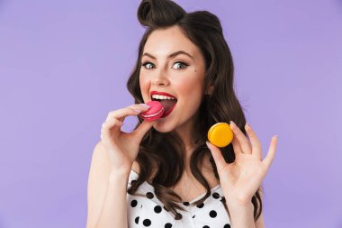 Vintage polka nokta elbise sevincini kıvırcık pin-up kadın 20s Fotoğraf