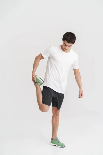 健康的なフィット若いスポーツマンの完全な長さの肖像画 — ストック写真
