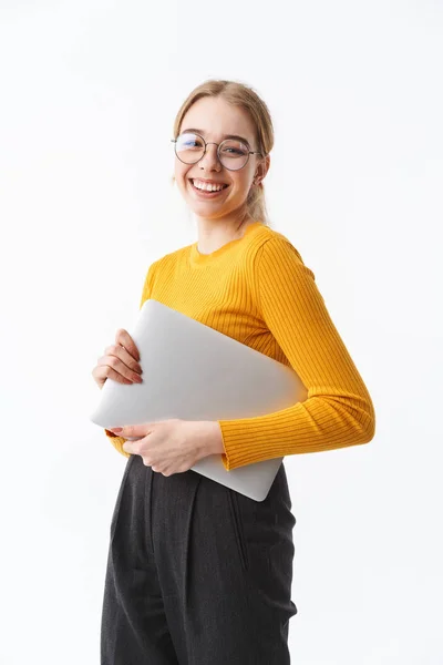 Attraente giovane donna bionda che indossa maglione — Foto Stock