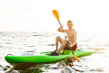 Sağlıklı güçlü adam Kano