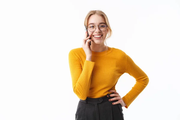 Attraente ragazza che indossa maglione in piedi isolato — Foto Stock