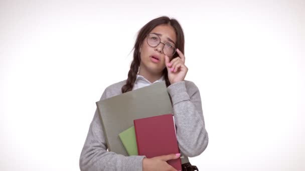 Carino Giovani Bruna Ragazza Studente Con Libri Sempre Stanco Mentre — Video Stock