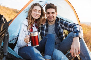 Ücretsiz alternatif tatil dışında Loving çift