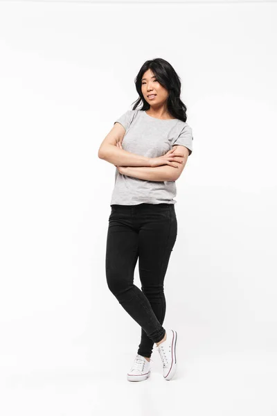 Asiática hermosa joven posando aislado sobre blanco pared fondo . —  Fotos de Stock