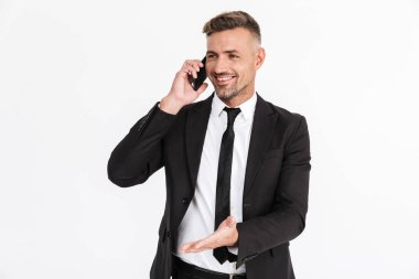 Yakışıklı kendine güvenen bir işadamının portresi