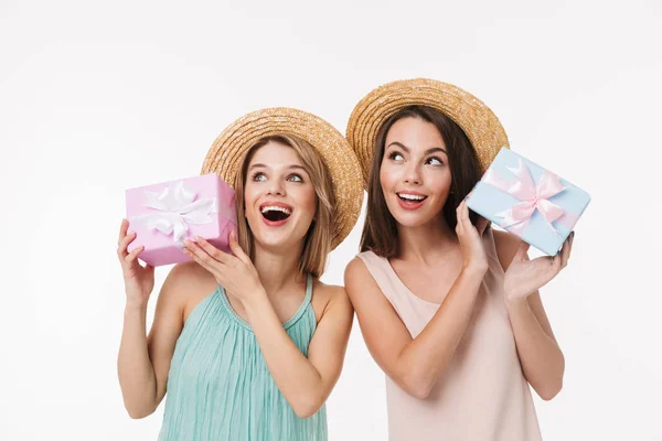 Two cheerful pretty young girls isolated — Stock Photo, Image