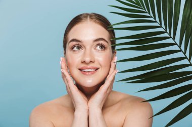 Çekici bir genç üstsüz kadın Güzellik Portresi