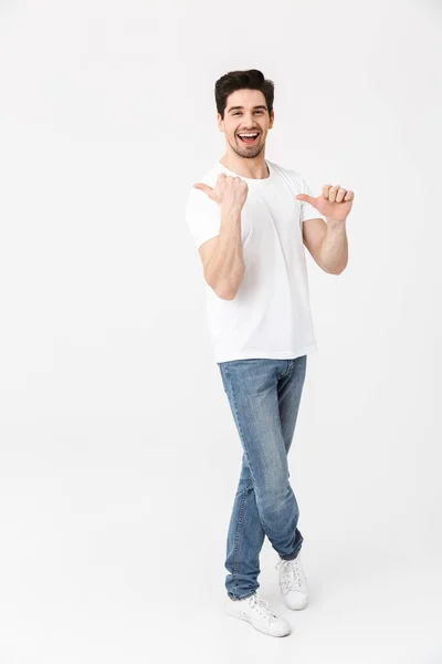 Retrato de cuerpo entero de un joven alegre —  Fotos de Stock