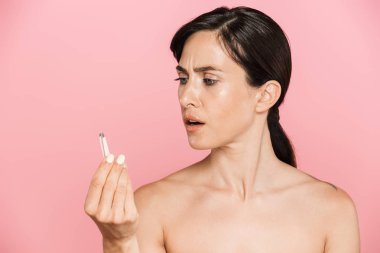 Çekici bir genç üstsüz kadın Güzellik Portresi