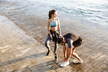Çekici sportif genç fitness çift