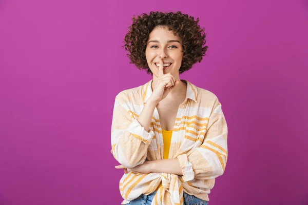 Retrato de una joven atractiva —  Fotos de Stock