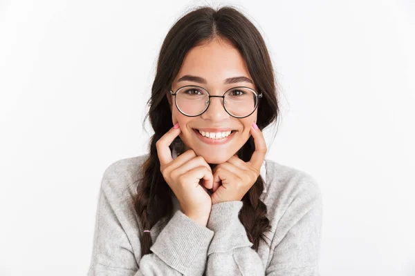 안경 을 입고 쾌활한 십대 소녀의 사진 클로즈업 미소 — 스톡 사진