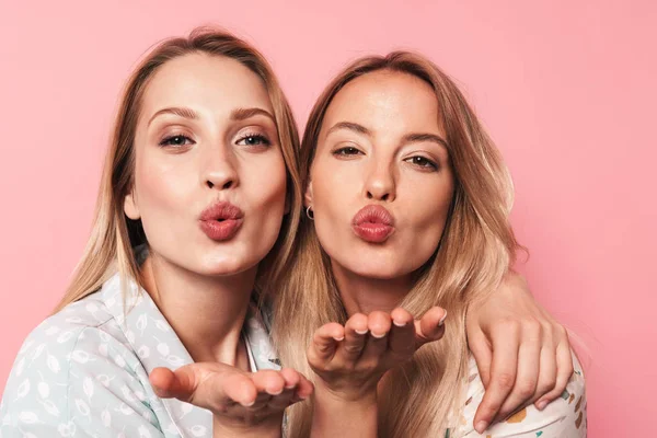 Two attractive blonde girls wearing summer outfit — Stock Photo, Image