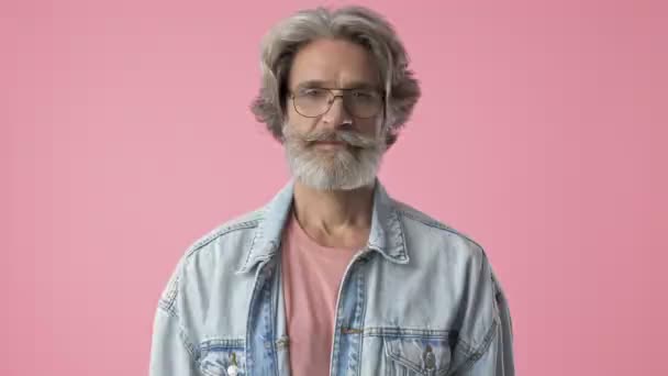 Happy Elderly Stylish Bearded Man Gray Hair Denim Jacket Smiling — Stock Video