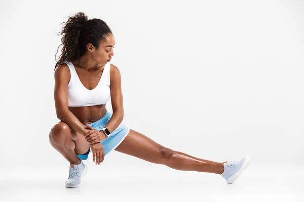 Attractive young healthy african fitness woman — Stock Photo, Image