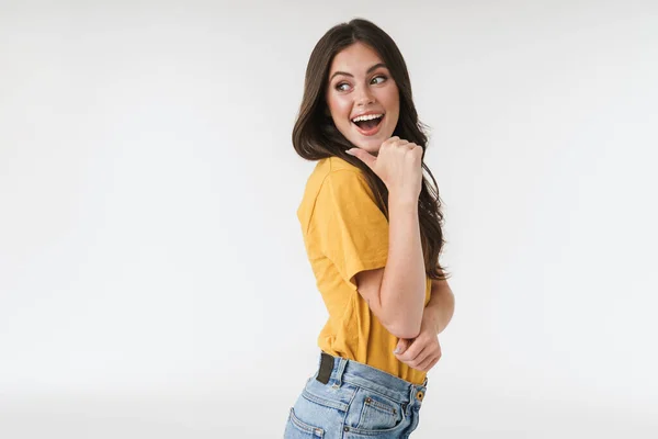 Afbeelding van jonge brunette vrouw dragen casual kleding lachen een — Stockfoto