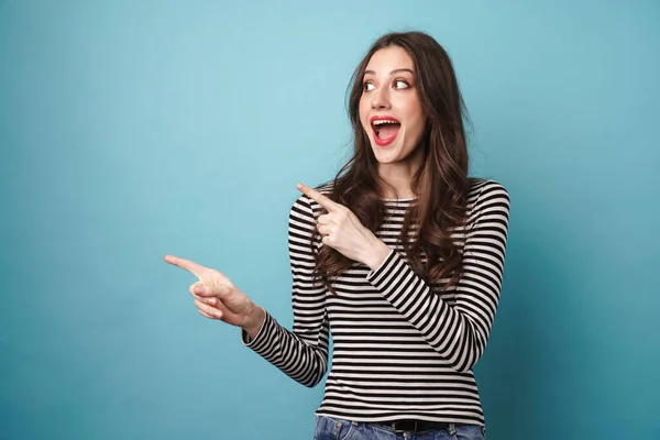 Photo Excited Nice Woman Striped Sweater Pointing Fingers Aside Isolated — Stock Photo, Image