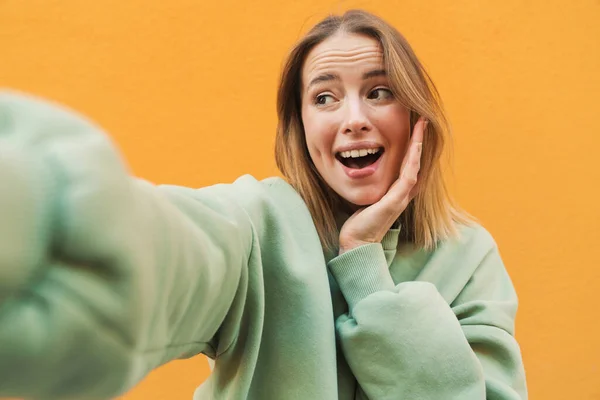 Portrait Excited Young Woman Taking Selfie Photo Expressing Surprise Isolated — Stock Photo, Image