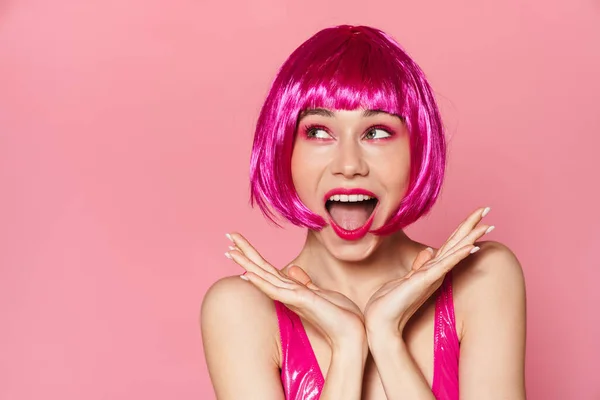 Image Excited Beautiful Woman Wig Laughing Looking Aside Isolated Pink — Stock Photo, Image