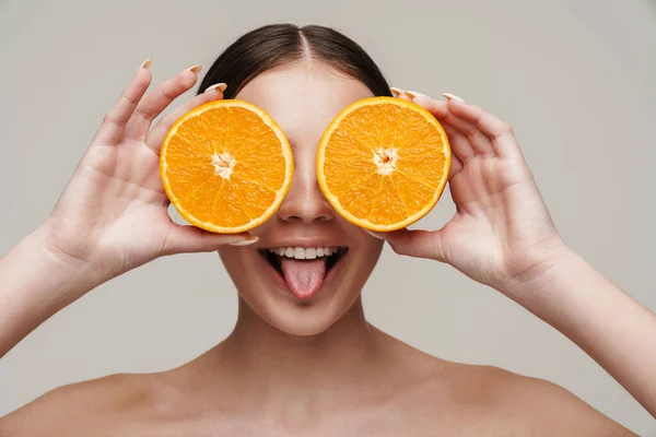 Imagen Mujer Alegre Agradable Sin Camisa Sonriendo Mientras Ríe Con — Foto de Stock