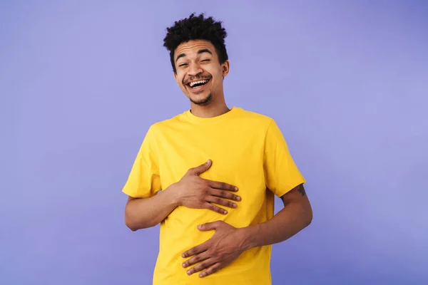 Photo Cheerful African American Man Posing Laughing Camera Isolated Purple — Stock Photo, Image