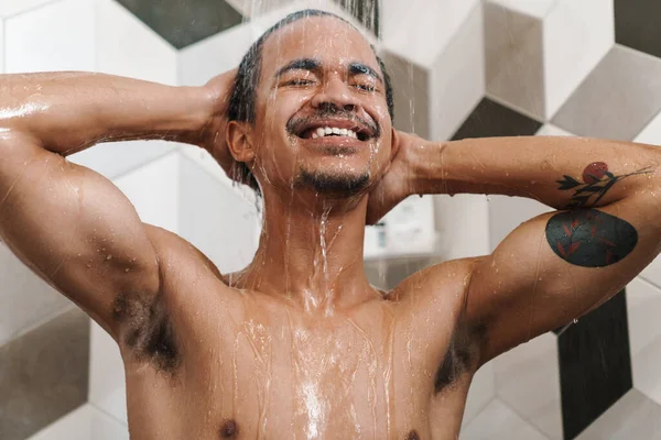 Photo Cheerful Half Naked African American Man Smiling While Taking — Stock Photo, Image