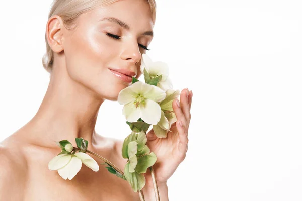 Imagen Mujer Atractiva Sin Camisa Sonriendo Posando Con Flor Aislada —  Fotos de Stock