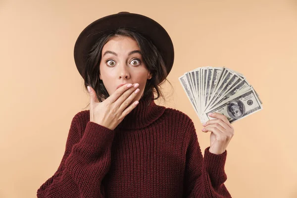 Photo Young Shocked Emotional Brunette Woman Isolated Beige Wall Background — Stock Photo, Image