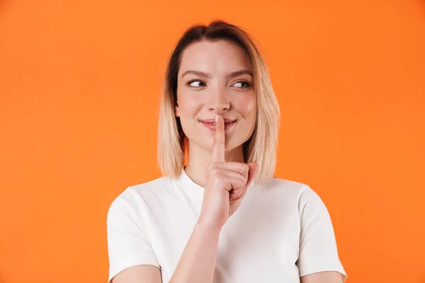 Beeld Van Vrolijke Mooie Vrouw Glimlachend Het Maken Van Stilte — Stockfoto