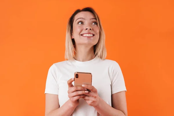 Image Happy Attractive Woman Smiling While Using Mobile Phone Isolated — Stock Photo, Image