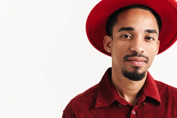 Imagen Joven Africano Guapo Serio Posando Aislado Sobre Fondo Pared — Foto de Stock