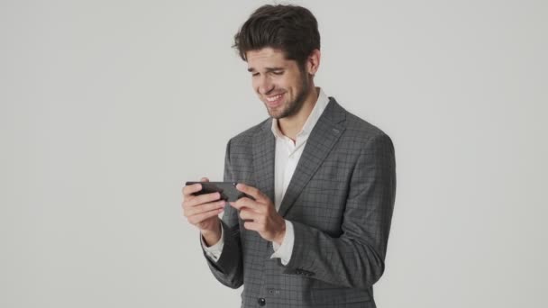 Feliz Hombre Negocios Guapo Alegre Aislado Sobre Fondo Blanco Pared — Vídeos de Stock