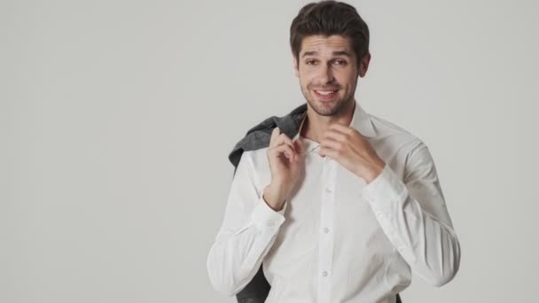 Joven Feliz Alegre Hombre Negocios Aislado Sobre Blanco Celebración Chaqueta — Vídeo de stock