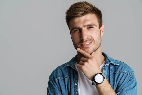 Retrato Homem Satisfeito Brutal Com Relógio Pulso Sorrindo Olhando Para — Fotografia de Stock