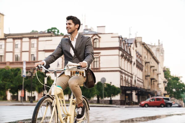 Image Handsome Smiling Business Man Outdoors Walking Bicycle Looking Aside — Stock Photo, Image