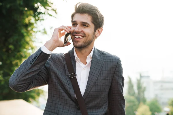 Image Smiling Cheery Handsome Business Man Outdoors Talking Mobile Phone — Stock Photo, Image