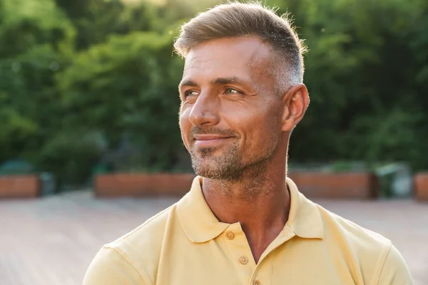 Image Closeup Smiling Middle Aged Man Wearing Yellow Shirt Looking — Stock Photo, Image