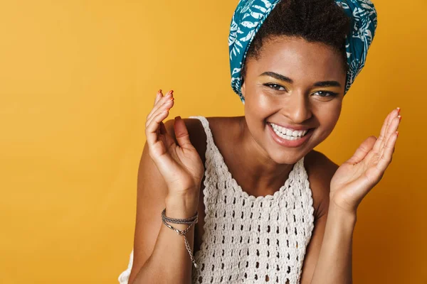 Image Cheerful African American Woman Posing Laughing Camera Isolated Yellow — Stock Photo, Image