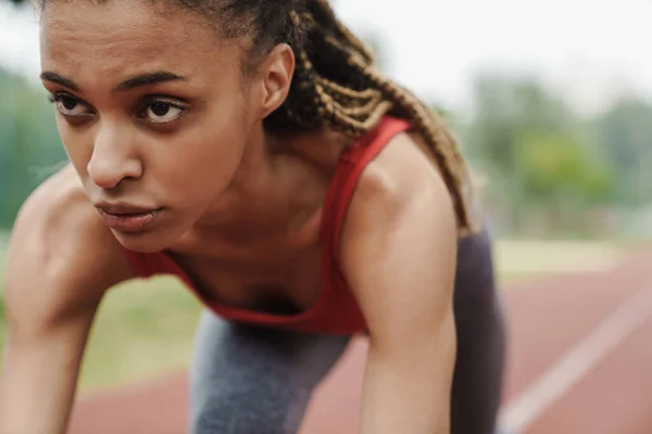 Gros Plan Une Jeune Femme Africaine Forme Qui Fait Jogging — Photo