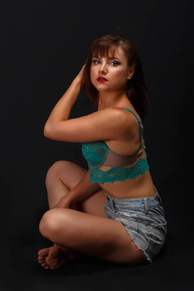 Retrato Uma Jovem Lingerie Sexy Shorts — Fotografia de Stock
