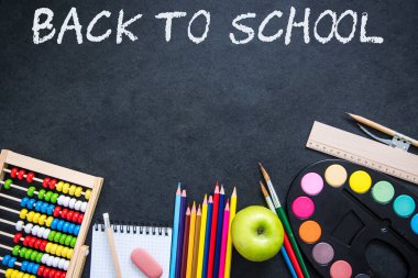 Okul şablon tasarımı, okul malzemeleri ve metin için alan