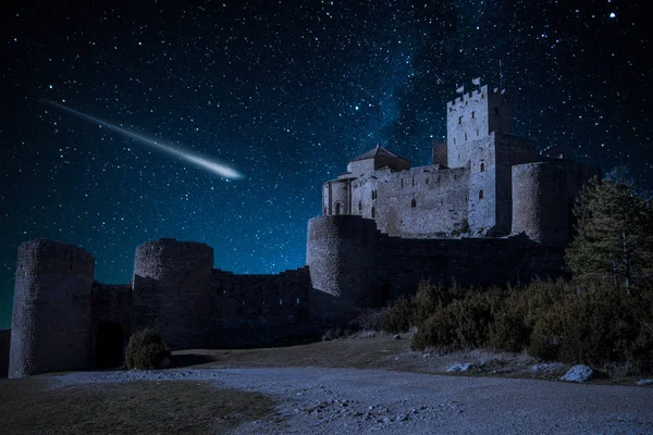 Perseid Meteor Shower Milky Way Castle — Stock Photo, Image