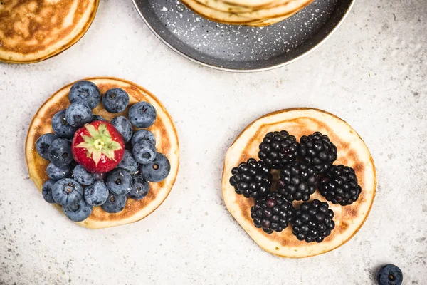 Crêpes Aux Fruits Frais Vue Sur Dessus — Photo