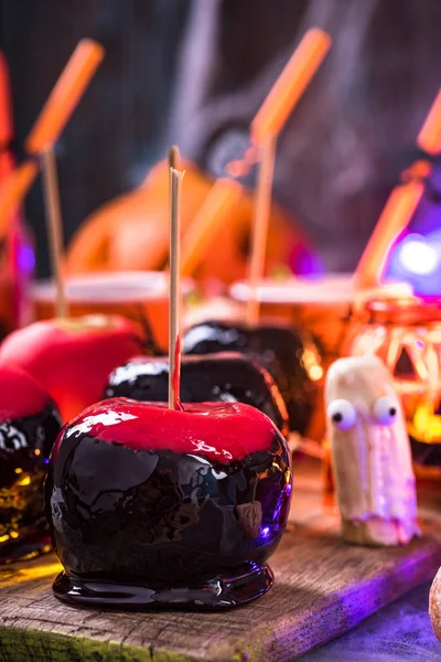 Creative Candy Apples Halloween Party Food — Stock Photo, Image