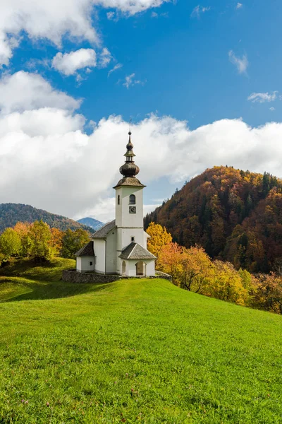 Hermosa Iglesia Rural Capilla Eslovenia Otoño — Foto de Stock