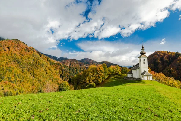 Capilla Iglesia Rural Descubierta Las Montañas Eslovenia — Foto de Stock