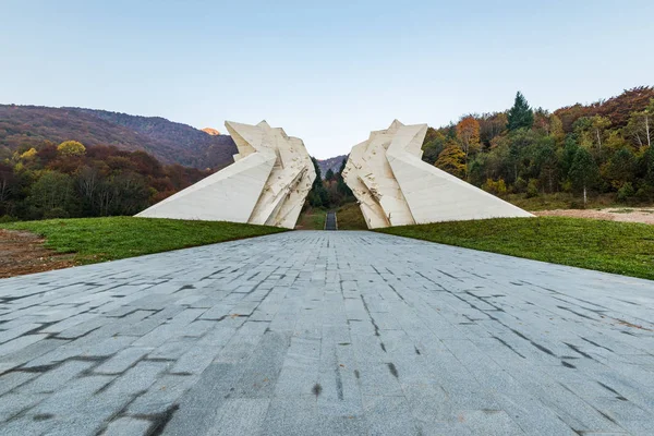 Tjentiste Παγκοσμίου Πολέμου Μνημείο Sutjeska Εθνικό Πάρκο Βοσνία Και Ερζεγοβίνη — Φωτογραφία Αρχείου