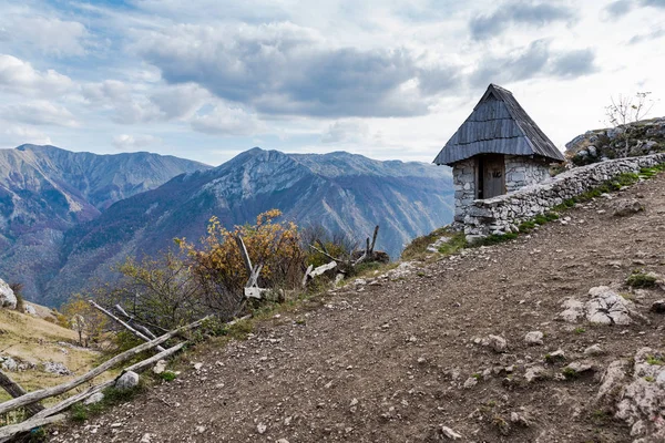 Aseo Aire Libre Con Vista Lukomir Pueblo Remoto Bosnia — Foto de Stock