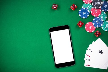 Şablon satırı oyun sahte üzerinde. Casino ve poker üstünde hareket eden aygıt.